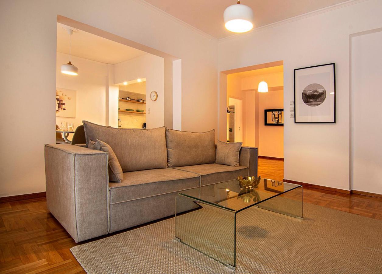Elegant, Spacious & Minimalist Aptm W/Balcony Apartman Athén Kültér fotó