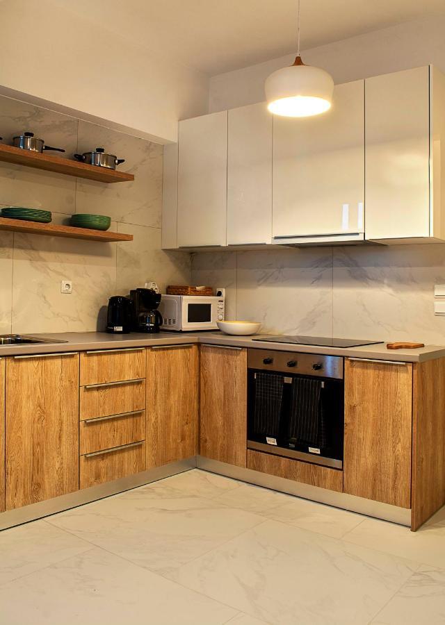 Elegant, Spacious & Minimalist Aptm W/Balcony Apartman Athén Kültér fotó